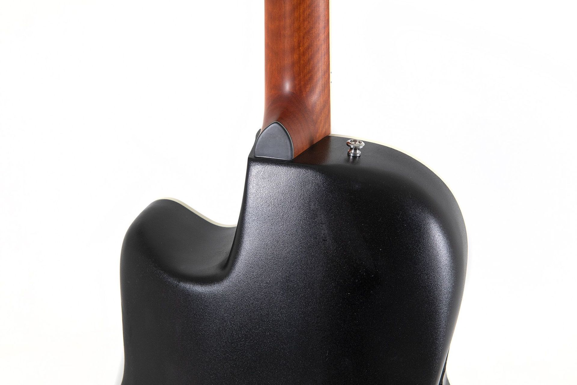 Ovation CE44-RR-G Celibrity Elite Plus Mid Cutaway Ruby Red