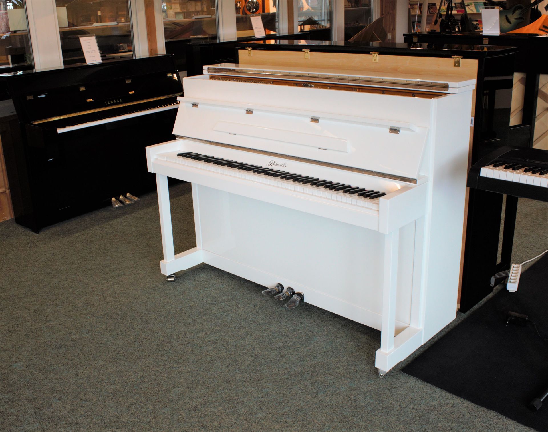 Klavier Ritmüller 110 cm weiß poliert_00050794_