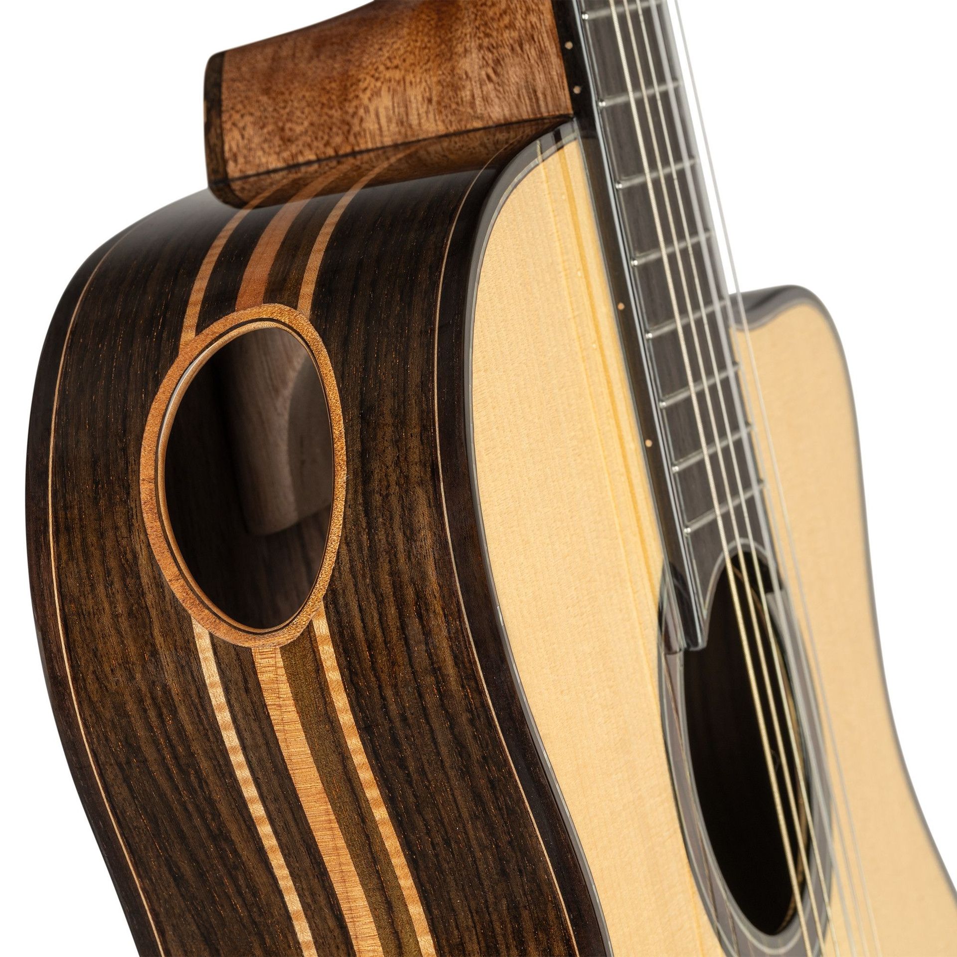 Ortega Grandsuite-CE 4/4 Konzertgitarre inkl. Gigbag