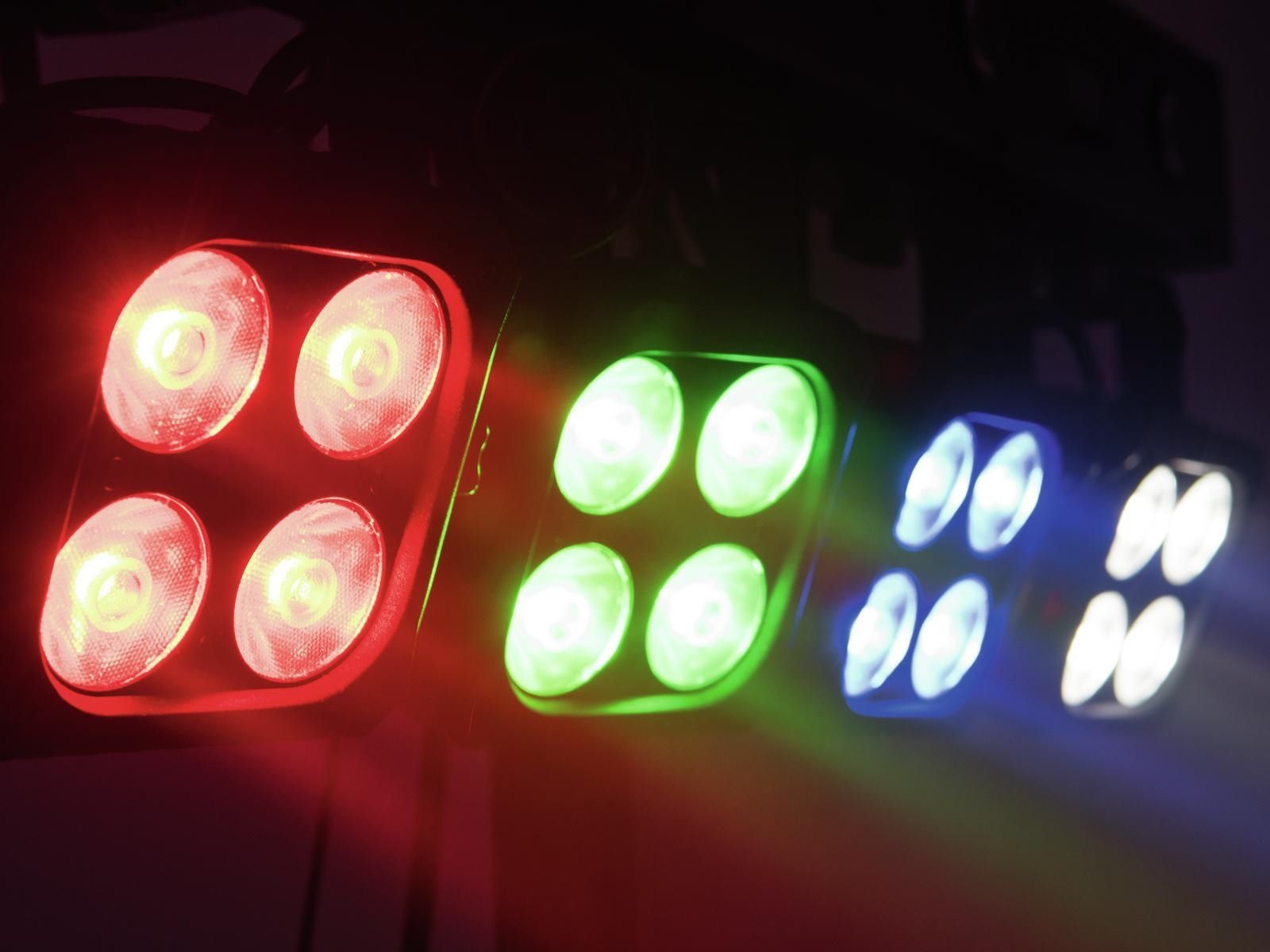 EUROLITE LED KLS 180 Kompakt-Lichtset, LED Lichtanlage_00039703_