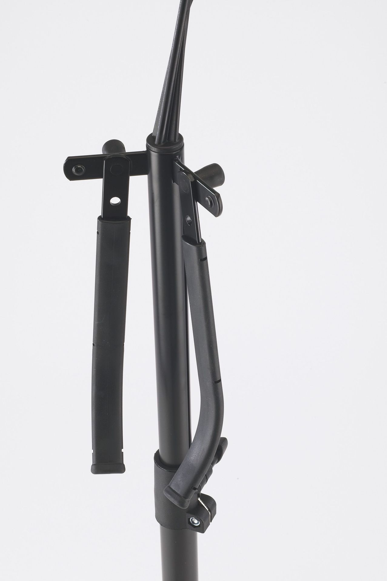 K&M 141/1 Celloständer 14110 neues Modell K&M 141/1 Celloständer 14110 neues Modell