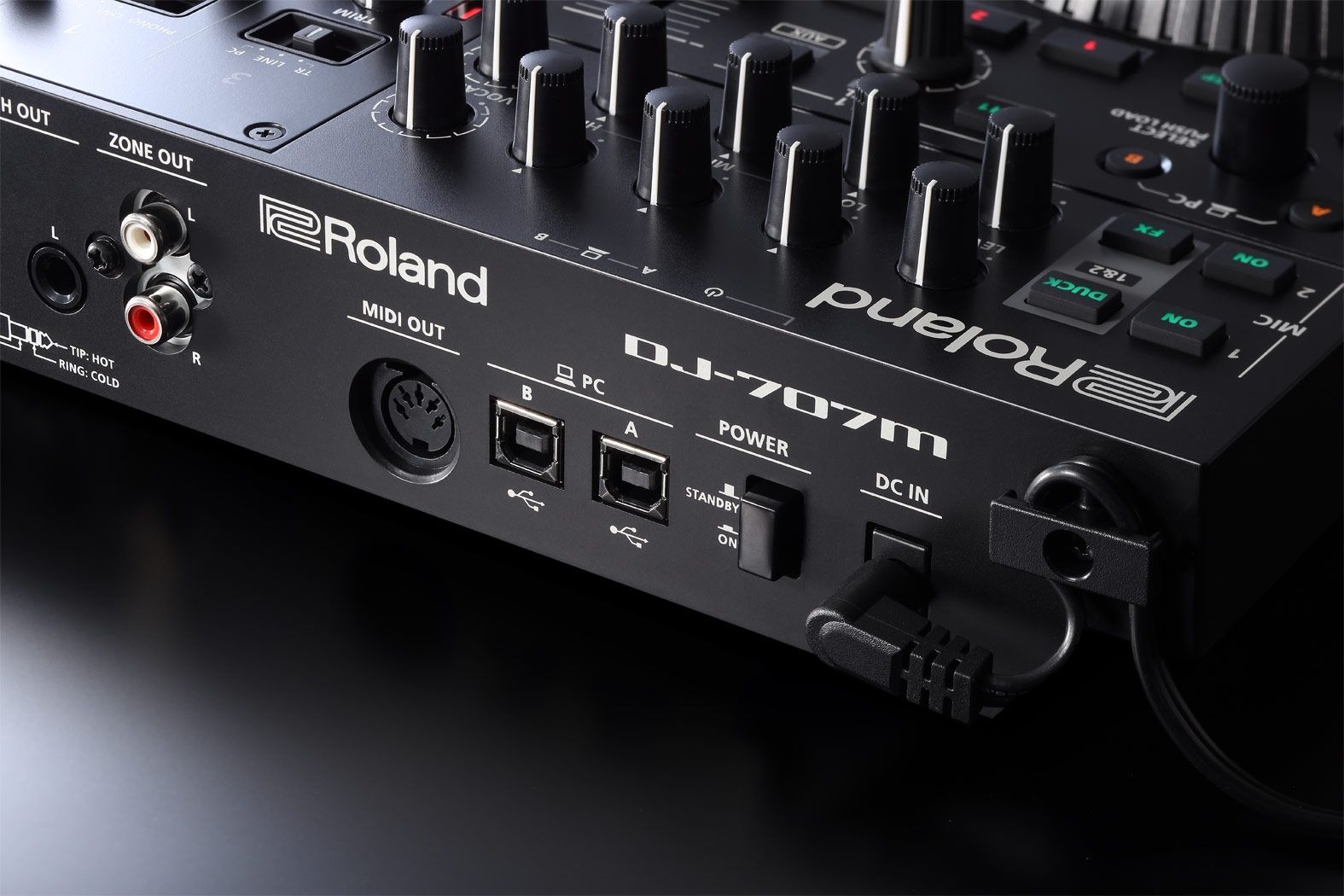 Roland DJ-707M  4-Kanal DJ Controller für Serato DJ Pro mit vier Decks