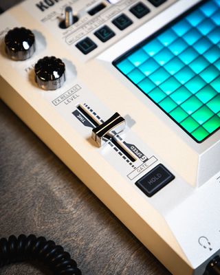 Korg Kaoss Pad V DJ  Effektgerät für DJ´s mit Dual Touch Steuerung NEUHEIT_00054516_