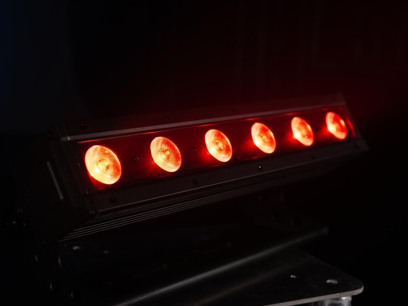 EUROLITE AKKU IP BAR-6 Entry QCL LED-Bar EUROLITE AKKU IP BAR-6 Entry QCL LED-Bar
