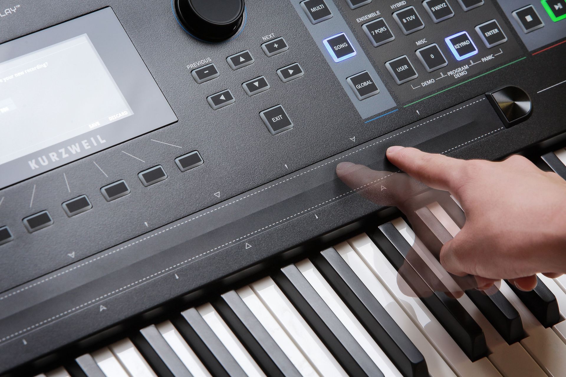 Kurzweil K2700  Synthesizer Workstation 