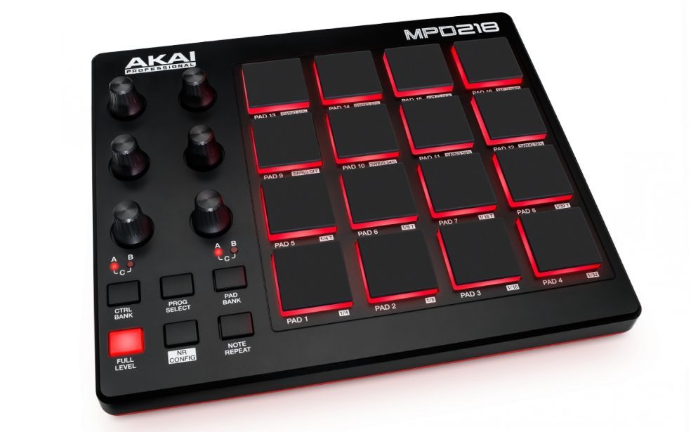 AKAI MPD 218 Midi Controller mit 16 dynamischen MPC Pads (je 3 Bänke)