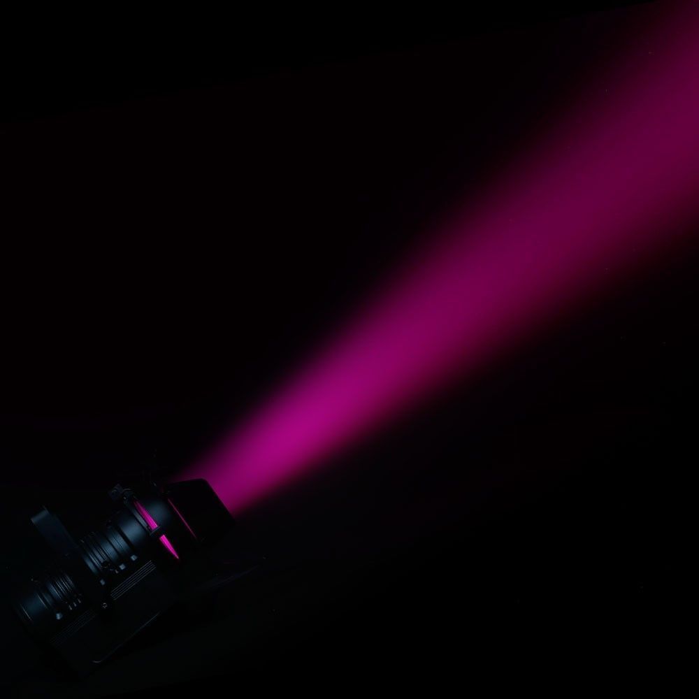 Cameo TS 60 W RGBW Theaterscheinwerfer, LED Theater-Spot, schwarz