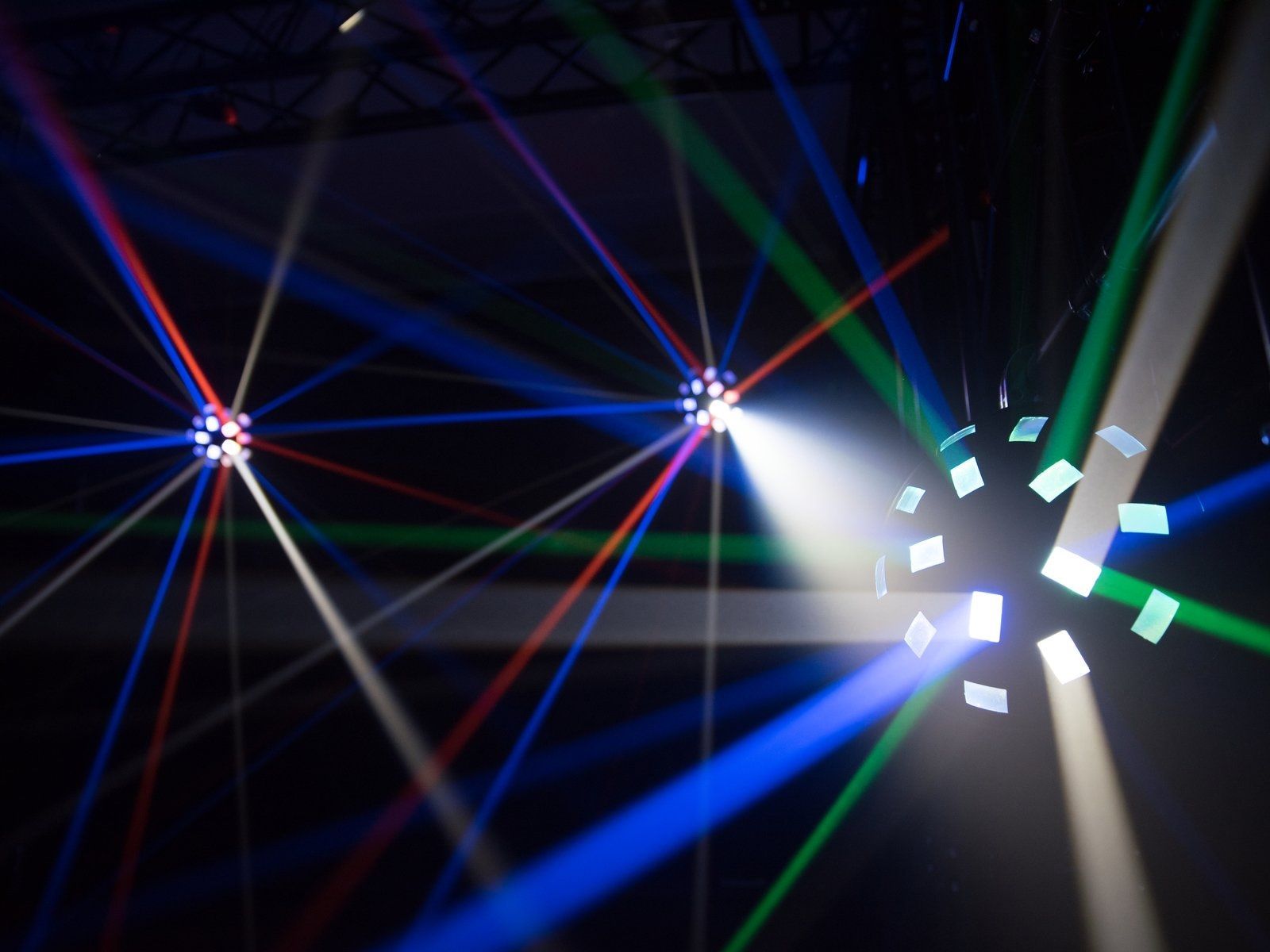 EUROLITE LED Z-2000 Strahlen Lichteffekt mit DMX, Auto- und Musikmodus