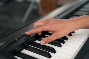 KAWAI ES-120 B schwarz Stagepiano, Digitalpiano, 25 Sounds, ES120B, Bluetooth KAWAI ES-120 B schwarz Stagepiano, Digitalpiano, 25 Sounds, ES120B, Bluetooth