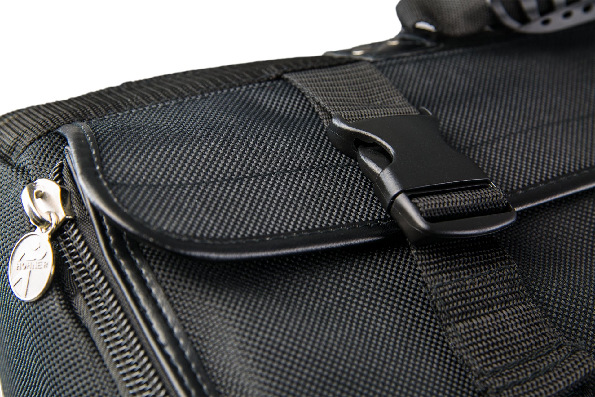 Hohner Bravo II 48 - schwarz  HOA16522 48 Bässe, neues Verdeck, silent Key