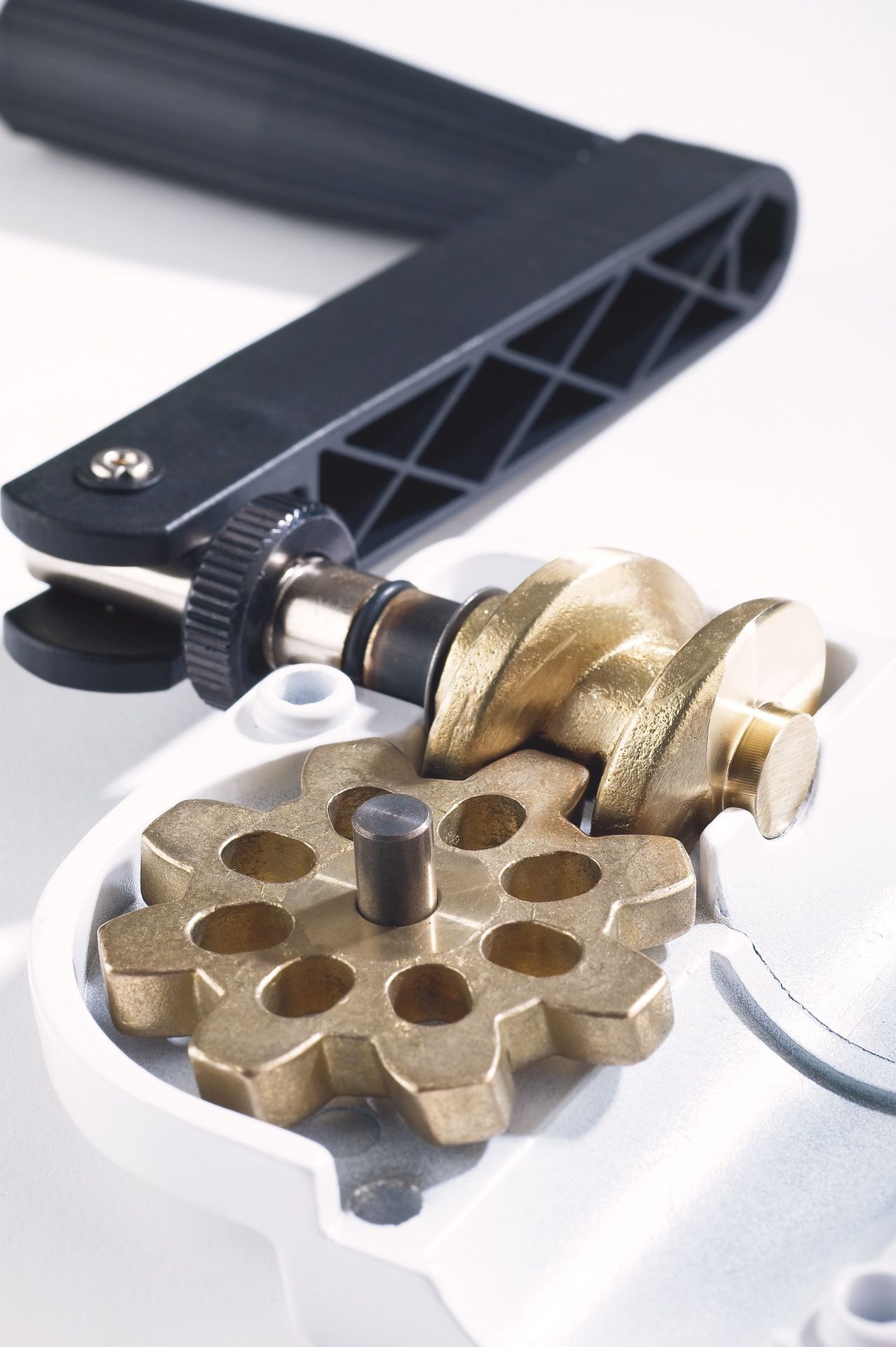 21300-009-55_Detail_2 K&M 213 Kurbel Boxenstativ