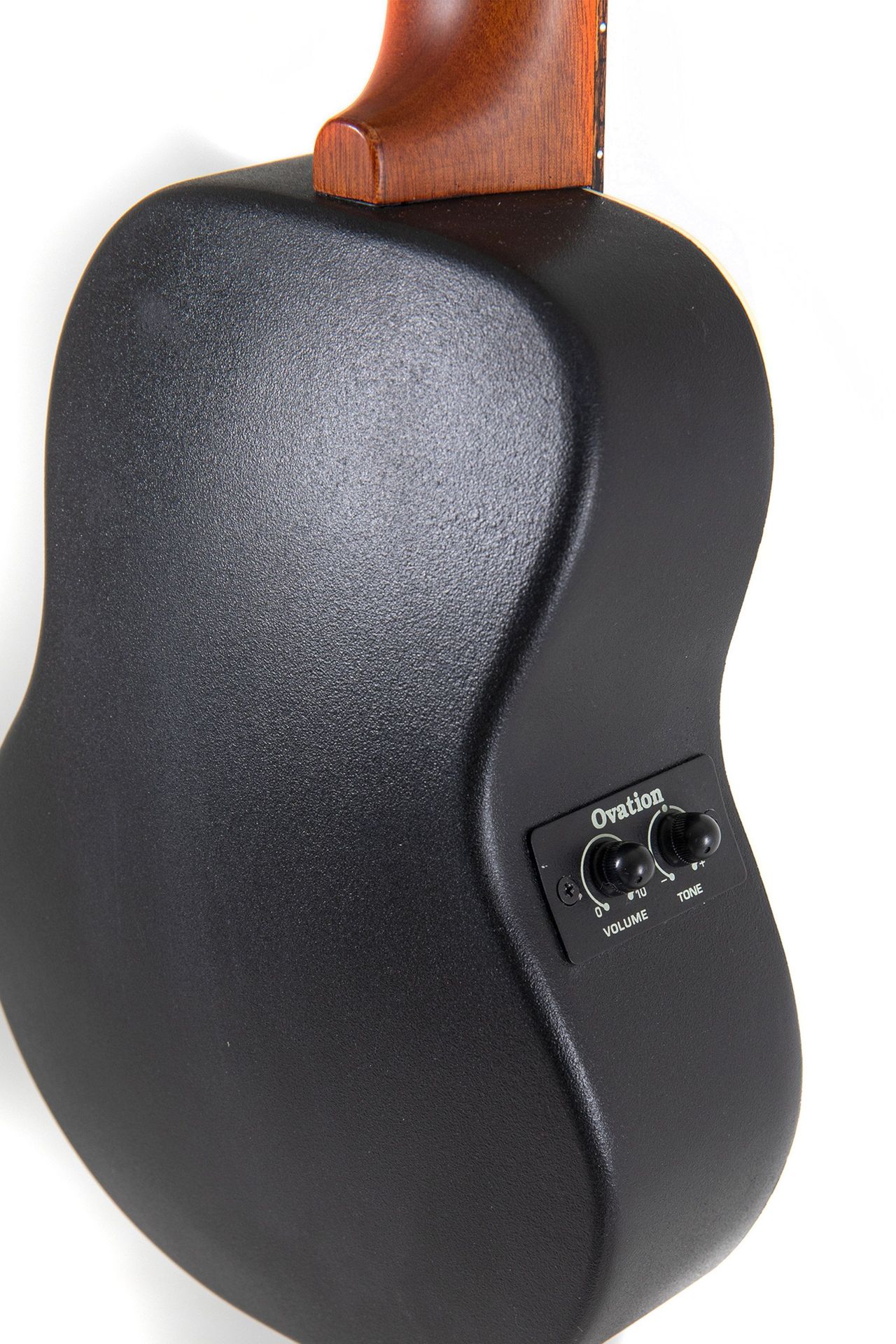 Ovation CelibrityUCS10P-KOAE Sopran Ukulele mit Pickup