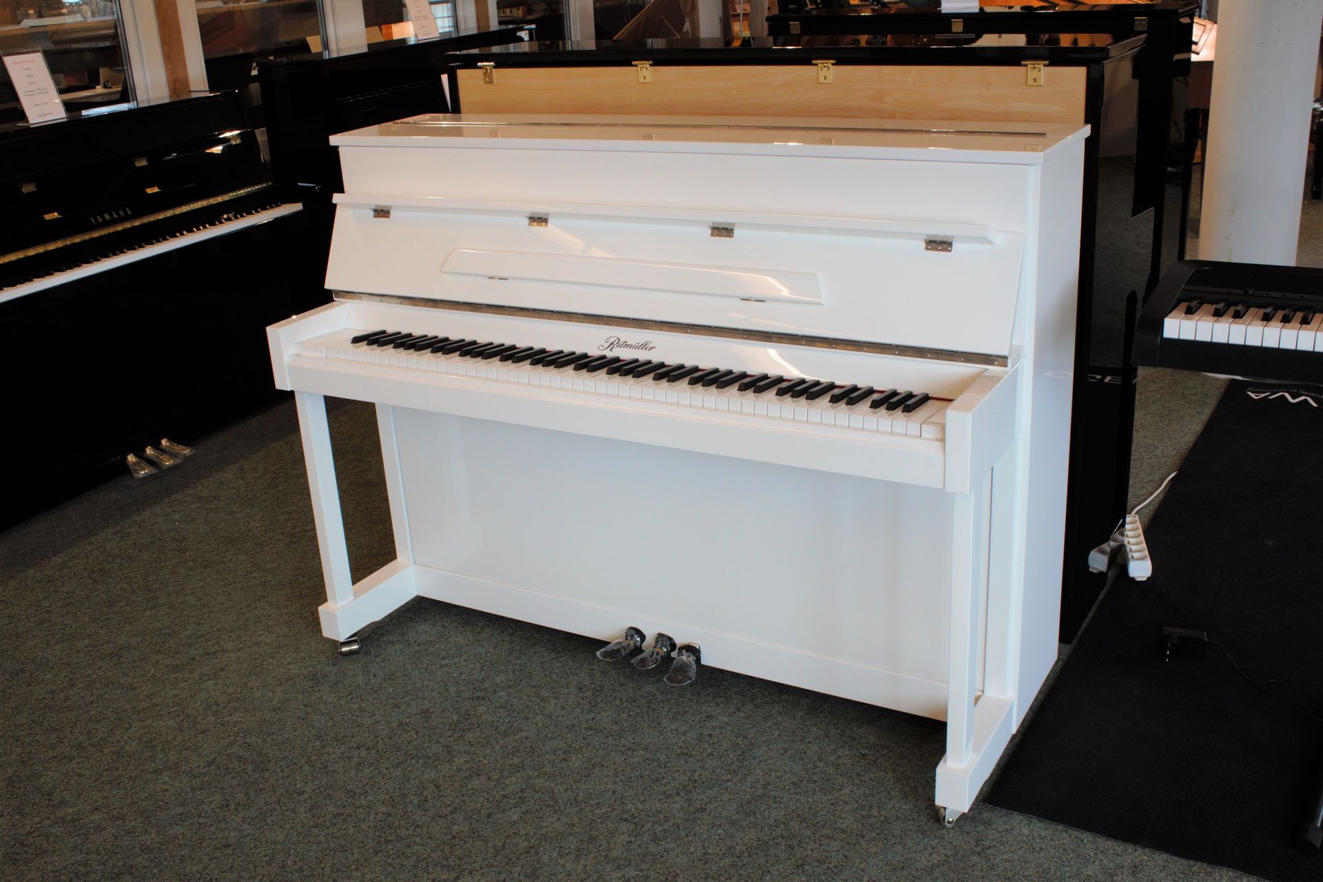 Klavier Ritmüller 110 cm weiß poliert_00050794_