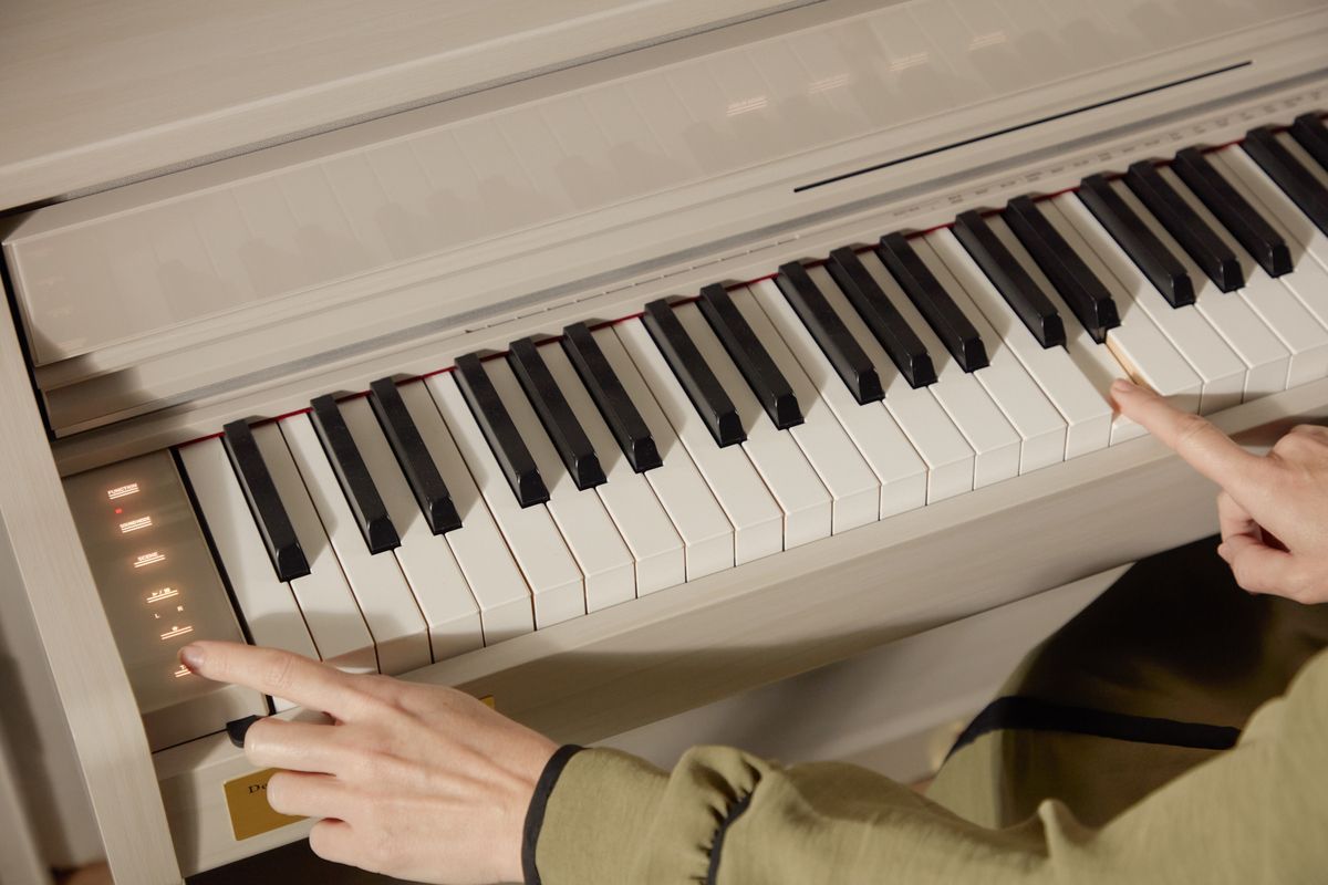 Casio AP-750 GB Digitalpiano mit neuer (Bechstein) AIR Grand Source Tonerzeugung