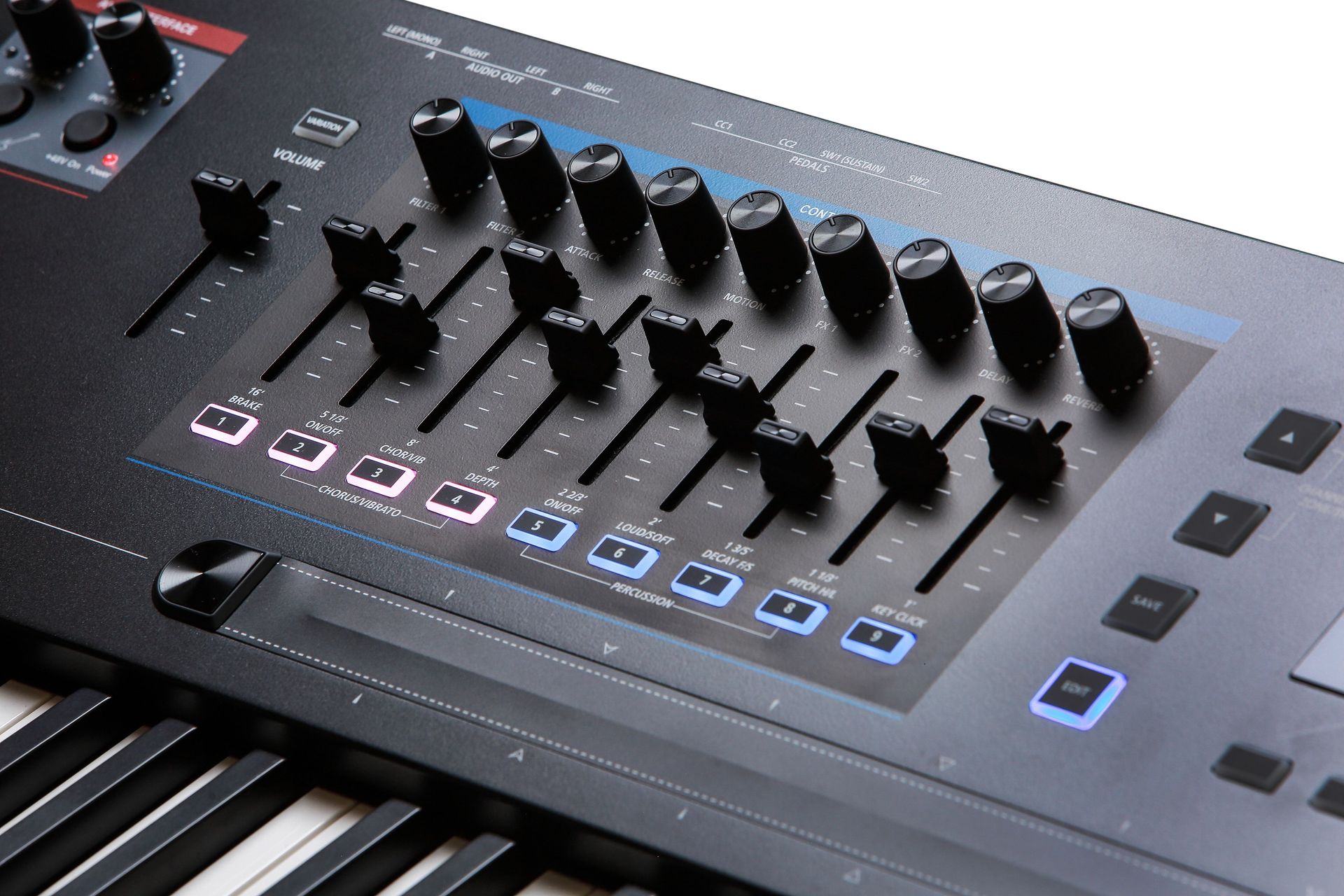 Kurzweil K2700  Synthesizer Workstation 