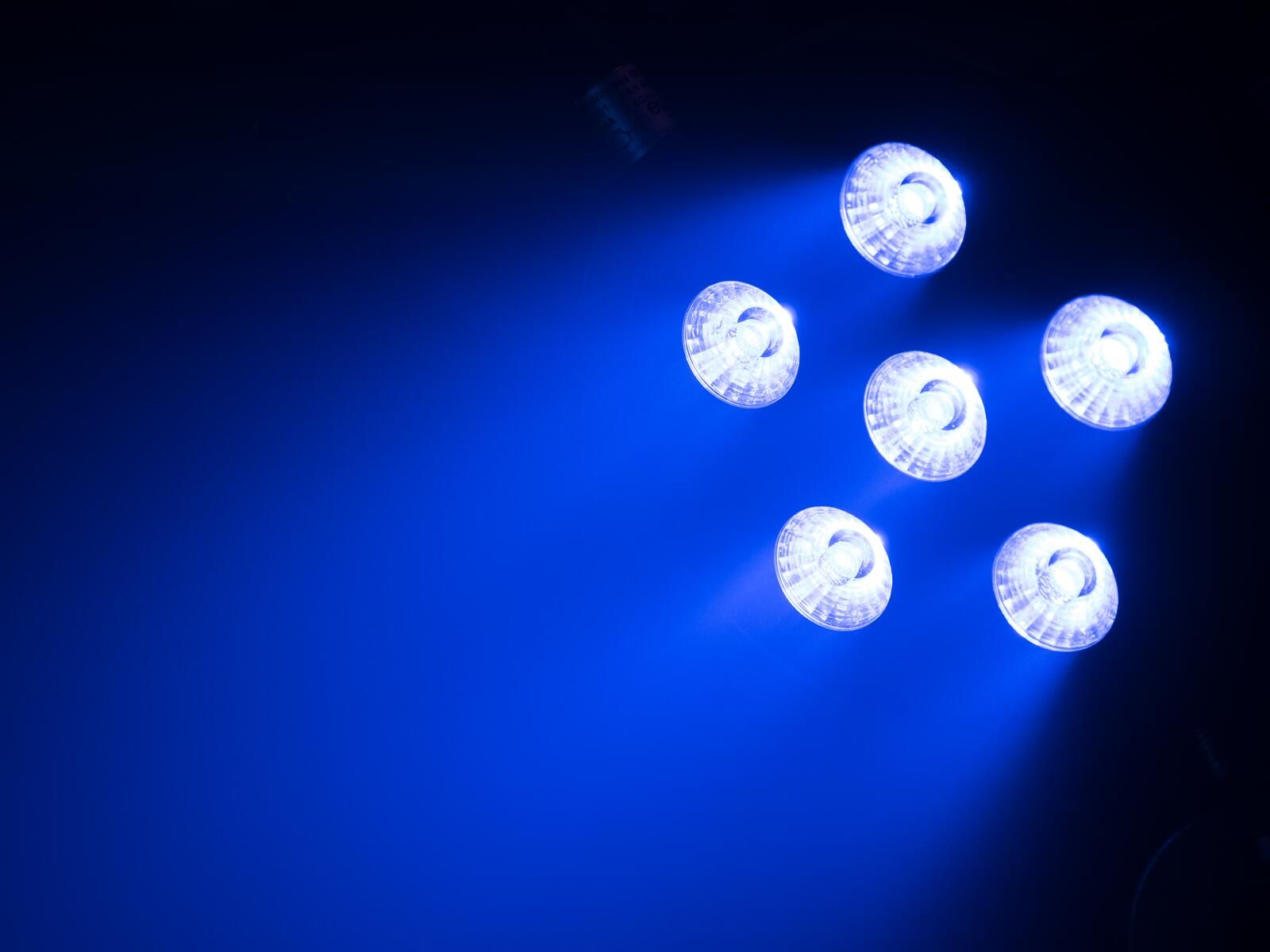 EUROLITE LED SLS-6 TCL Spot  flacher LED PAR-Scheinwerfer  mit 6 x 8W RGB_00054842_