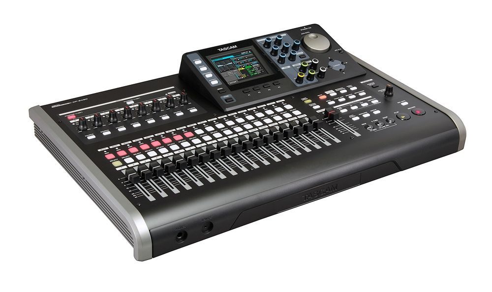 Tascam DP-24SD 24 Spur Digital Porta Studio mit Effekte und Metronom