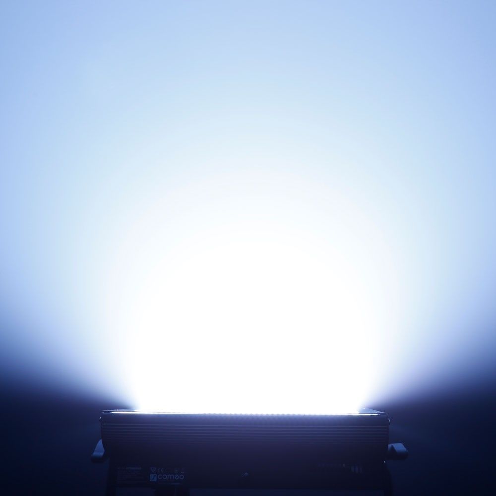Cameo Thunder Wash 600 RGB Lichteffekt 3 in 1 Strobe, Blinder und Wash Light Cameo Thunder Wash 600 RGB Lichteffekt 3 in 1 Strobe, Blinder und Wash Light