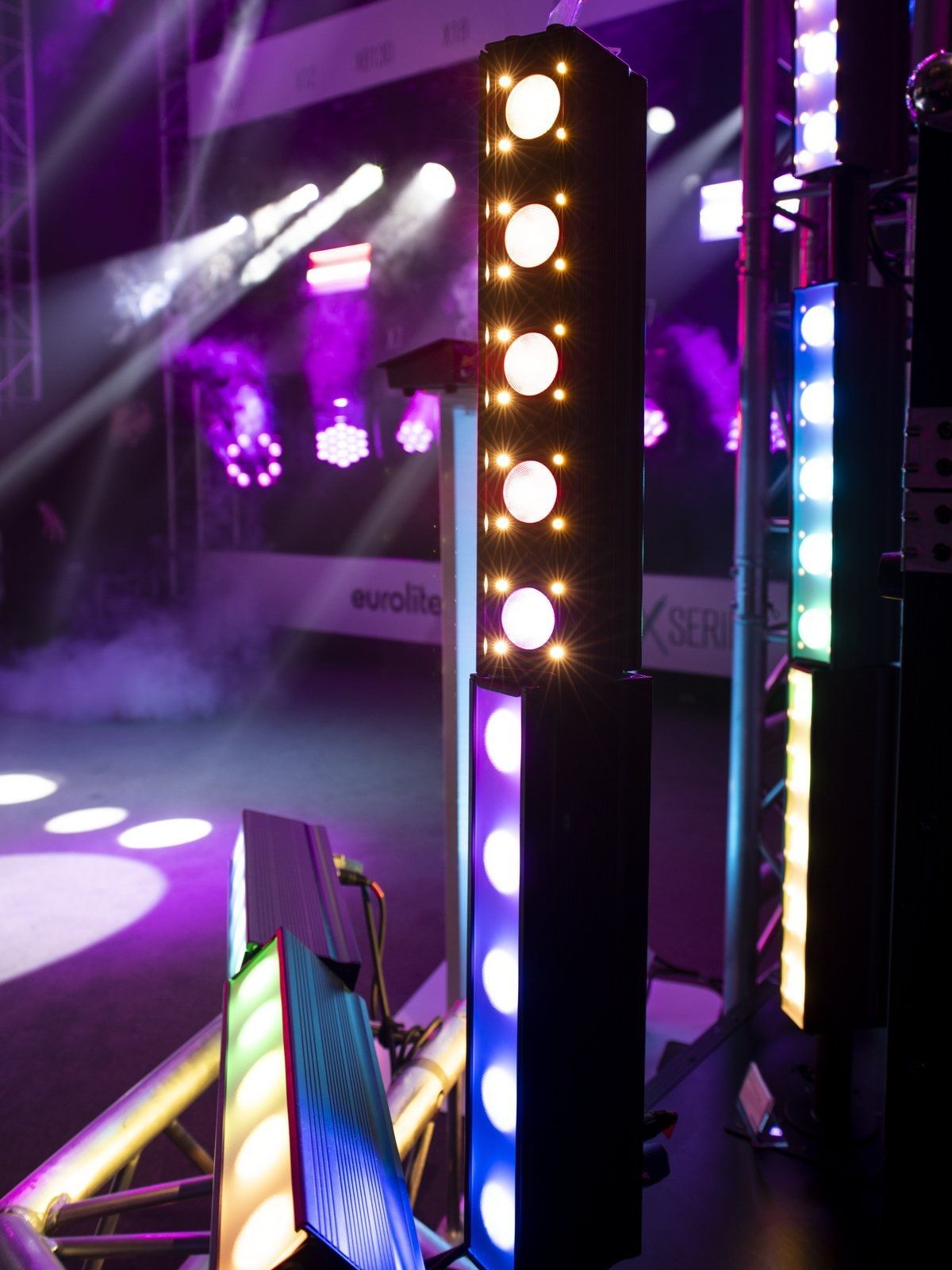 EUROLITE LED Pixel Tower Senkrecht LED-Lichteffekt inkl. Case EUROLITE LED Pixel Tower Senkrecht LED-Lichteffekt inkl. Case