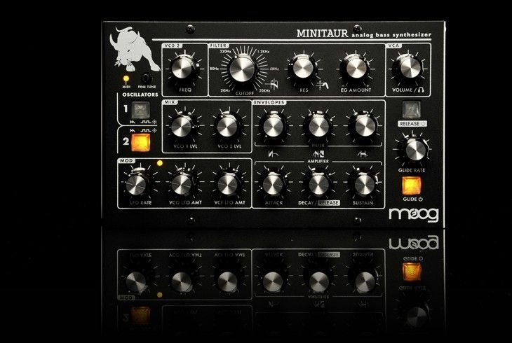 Moog MINITAUR Desktop  Bass Synthesizer mit Audio Input