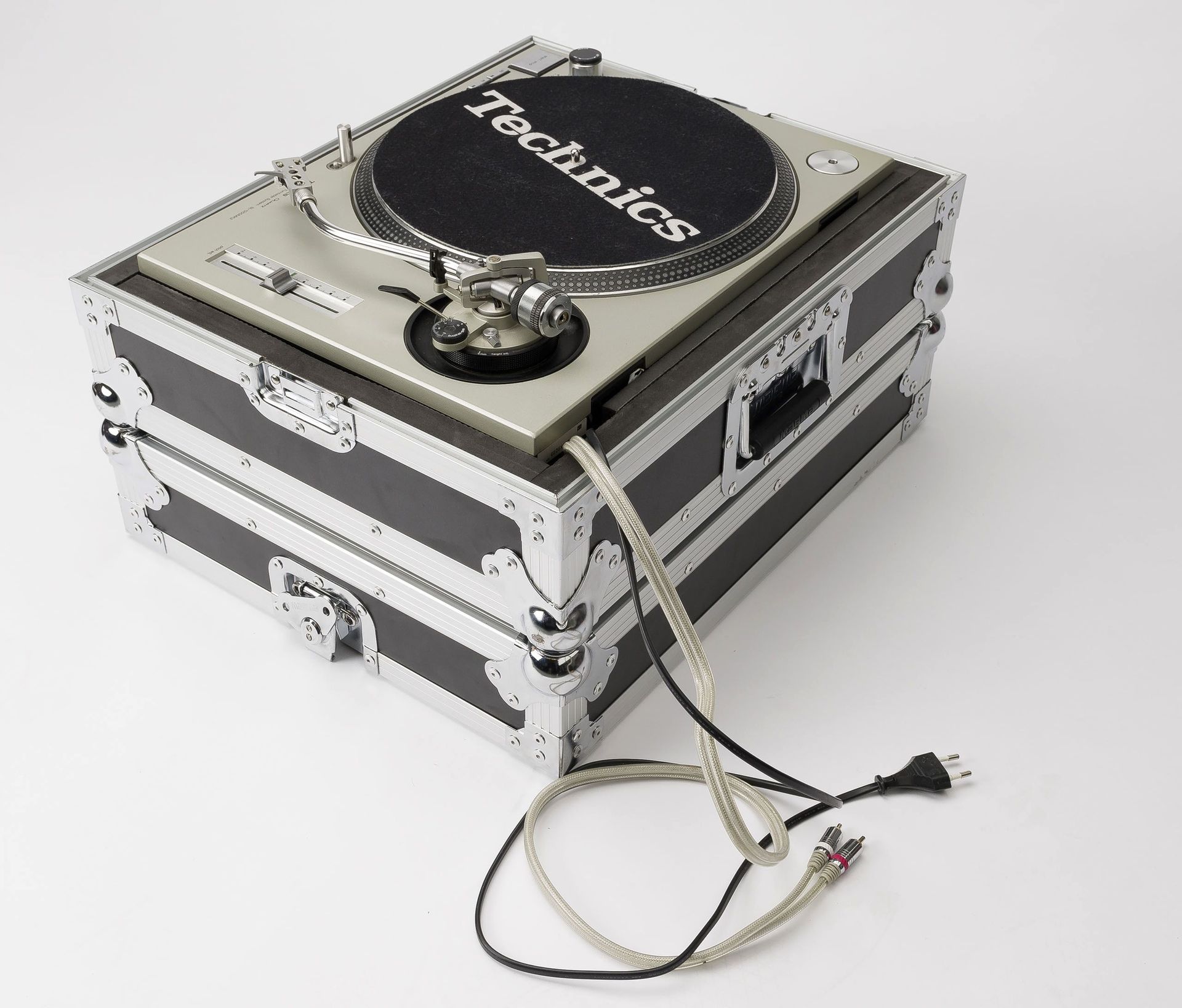 Magma Multi-Format Turntable Case passend für alle aktuellen Turntable Modelle