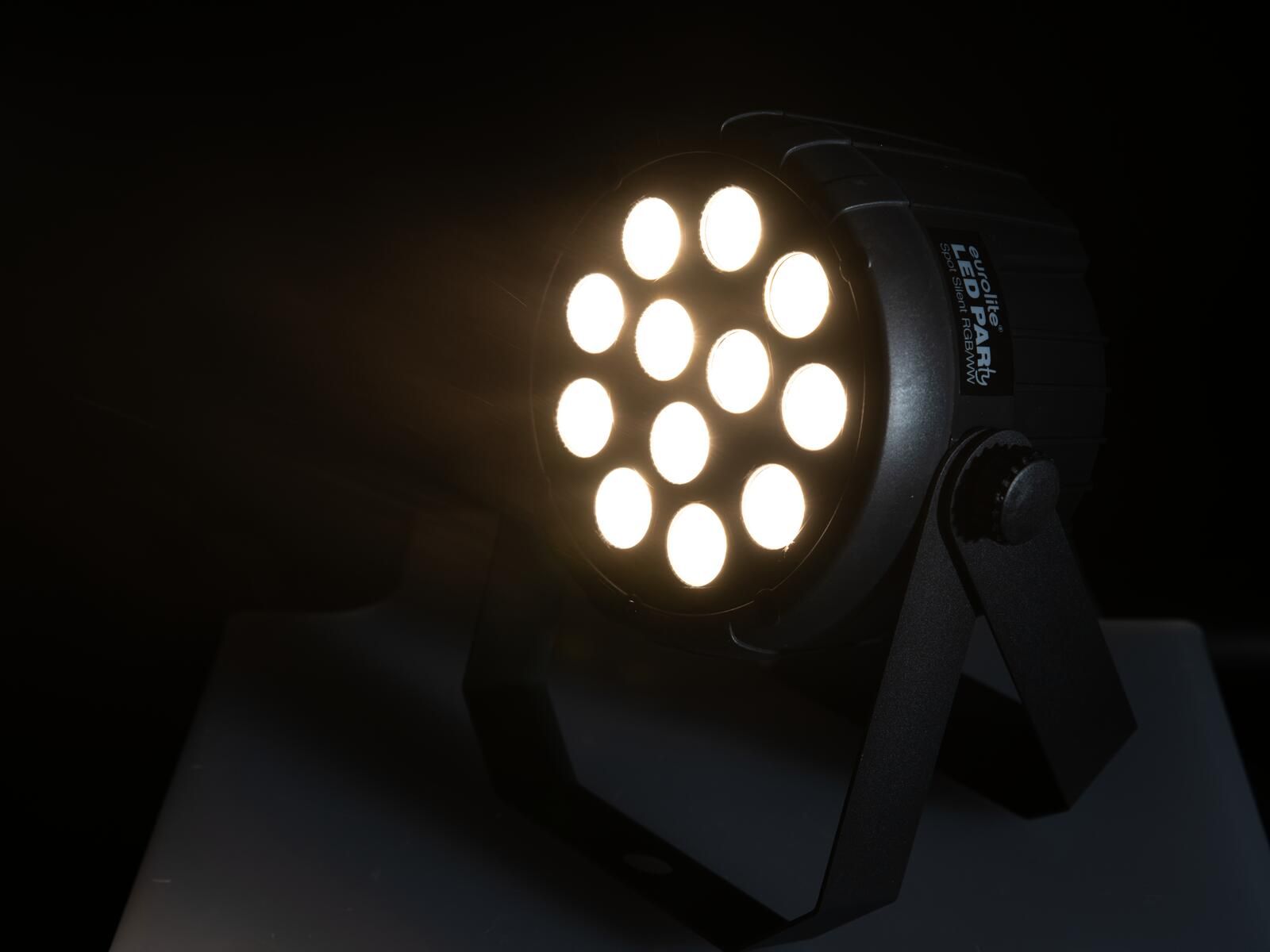 EUROLITE LED PARty Spot Silent RGB/WW  flacher LED PAR-Scheinwerfer _00054844_