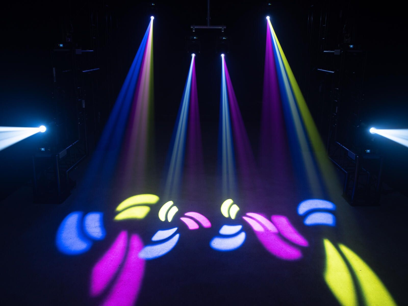 EUROLITE LED TMH-S90 Moving-Head Spot mit 90-Watt-LED