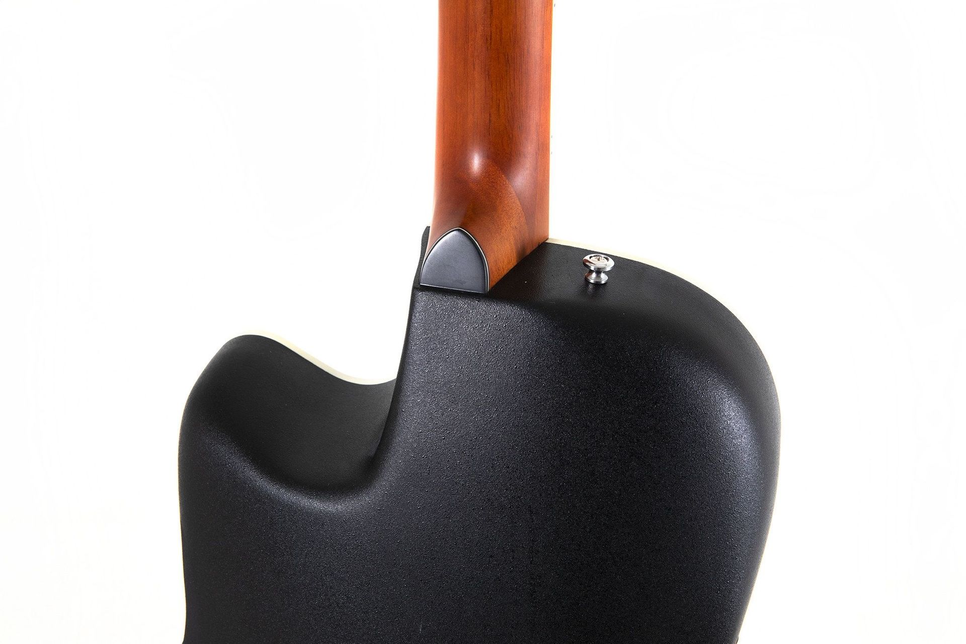 Ovation CS24-4-G Celibrity Traditional Mid Cutaway Natural