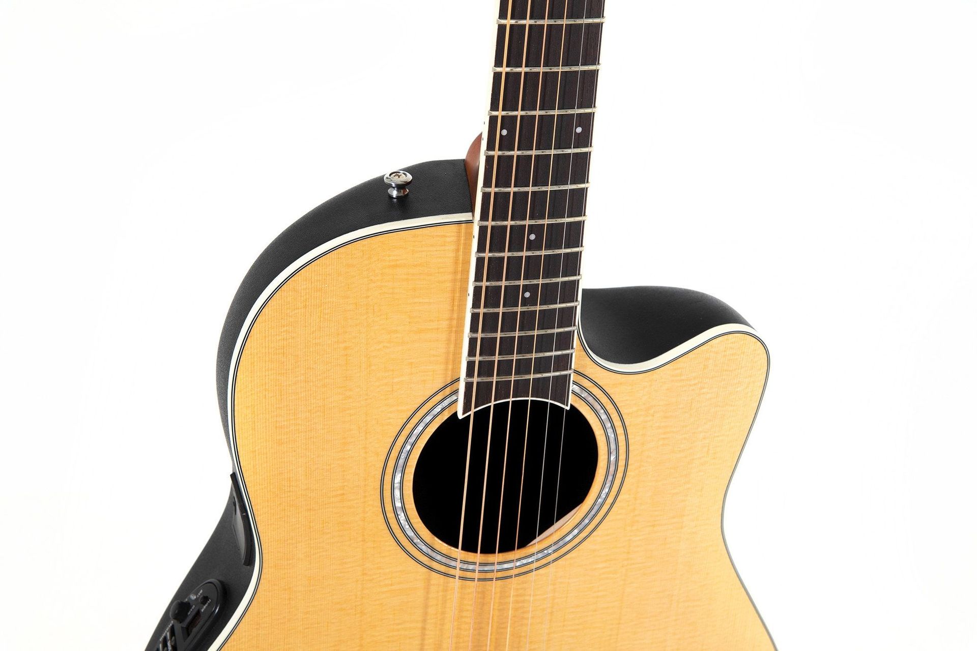Ovation CS24-4-G Celibrity Traditional Mid Cutaway Natural